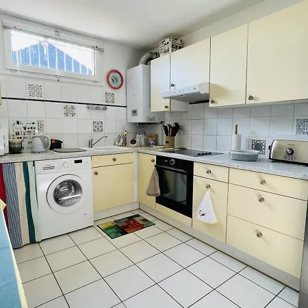 - 3 Pieces Avec Terrasses Et Parking A 300m De La - Fr-1-433-53 Arcachon