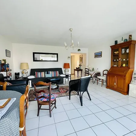 Apartman - 3 Pieces Avec Terrasses Et Parking A 300m De La - Fr-1-433-53 *